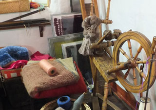 Skelmanthorpe Textile Heritage Centre - spinning wheel and materials